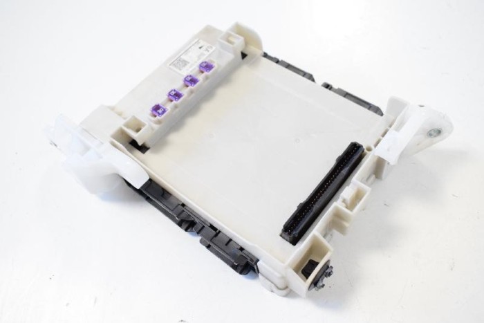 Modul de confort TOYOTA PRIUS _W5_ 2016 OEM: 82730-47530-C 3891712
