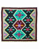 Covor vintage din l&acirc;nă 202&times;196 cm, țesut la război, model geometric cu diamante &ndash; verde smarald, cu franjuri