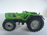 Tractor de colectie Deutz D 52 06 anul 1978, metal si plastic, incomplet