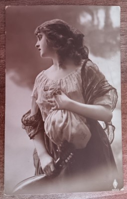 QW18 14 - Fotografie foarte veche - Superba domnisoara cu mandolina - anii 1920 foto