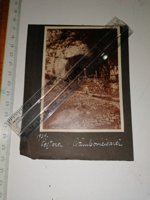 FOTOGRAFIE VECHE - SEPIA -PESTERA DAMBOVICIOAREI 1931