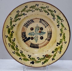 Farfurie din ceramica pictata manual, Horezu, cca 1900 foto