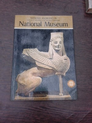 National Museum - Manolis Andronicos album, text in limba engleza foto