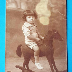 CP 1920 Romania fotografie imagine copil pe cal de jucarie atelier din Bucuresti