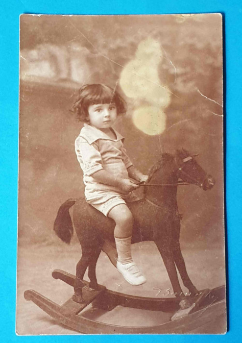 CP 1920 Romania fotografie imagine copil pe cal de jucarie atelier din Bucuresti