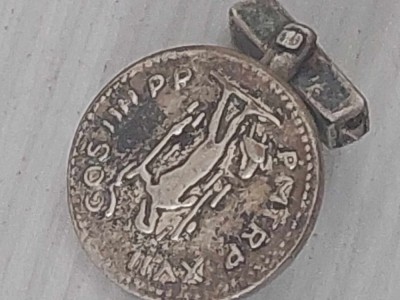 BIJUTERII Vechi,butoni barbati vechi/vintage MONEDA ANTICA argintati/antichitate foto