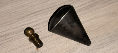 fir cu plumb ( metal - prinde magnetul )&amp;nbsp; vintage 6.5 cm. foto