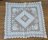 FATA DE MASA VINTAGE DIN BUMBAC, LUCRATA MANUAL PRIN TEHNICA FILET CROCHET
