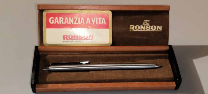 PIX DE COLECTIE RONSON + CUTIE NECESITA MINA