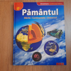 Pamantul Marile Continentele Universul