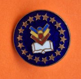 Educatie - cultura - stiinta - insigna superba Romania, email la cald