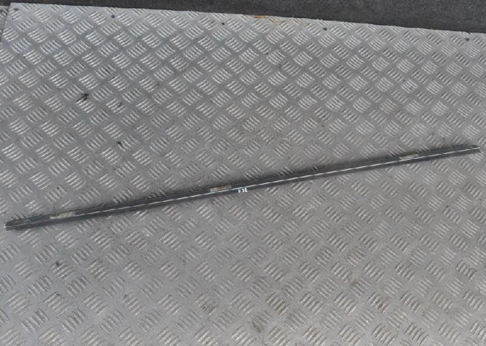 Chedar geam ușă dreapta față BMW 4 Coupe F32, F82 2014 OEM: 72802937280294 1494137