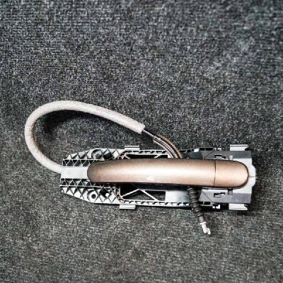 M&amp;acirc;ner exterior ușă dreapta spate VW JETTA MK6 162, 163 2013 OEM: 5N0837885H7N0837017A | 1489351 foto