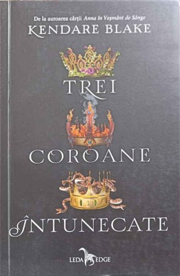 TREI COROANE INTUNECATE-KENDARE BLAKE-177657 foto