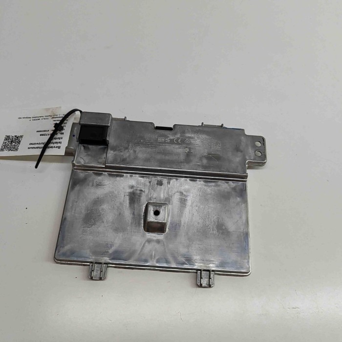 Stație de &icirc;ncărcare wireless TESLA MODEL Y 2021 OEM: 1755100-00-D