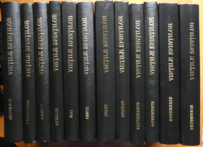 Vietile sfintilor pe tot anul, 12 volume, 2013 - 2015, editie cartonata impecabila
