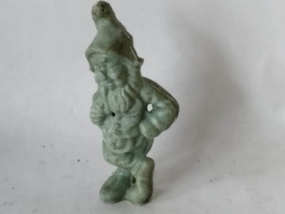 bnk jc Romania - Pitic de plastic foto