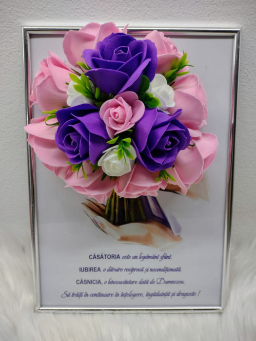 Rama A4 cu decorațiune de flori de săpun și text &quot;Căsătoria..&quot;