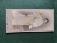 fotografie galerie ,atelier BERLIN ,dimensiuni 11 cm x 4 cm, anii 1900 , DOAMNA ELEGANTA