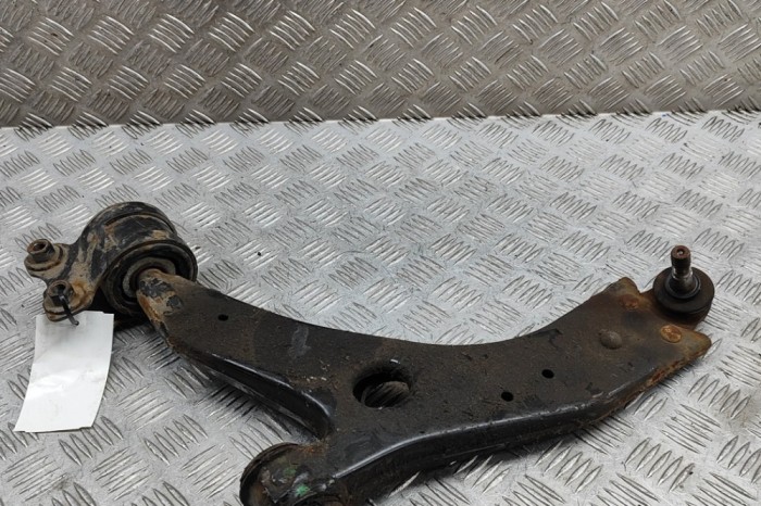 Braț inferior st&acirc;nga față VOLVO S40 II MS 2005 OEM: 31277464 29090674