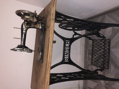 Masina de cusut Singer foto