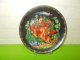 Cumpara ieftin RUSLAN si LUDMILA -Superba FARFURIE decorativa BRADFORT EX 1988 , semnata