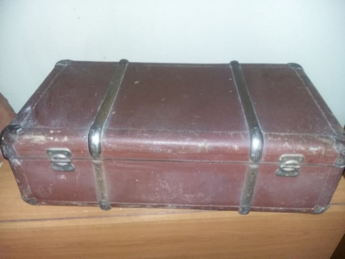 geamantan tip valiza veche perioada Ceausista MARE,valiza/cufar Antic,T.GRATUIT