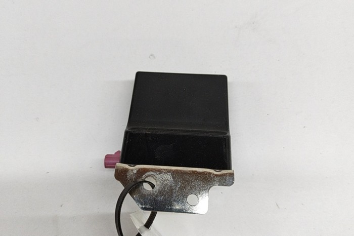 Amplificator de antena MASERATI GHIBLI M157 2022 OEM: P68505300AA,68505300AA,00505633330 25720266