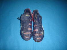 GHETE DE FOTBAL PUMA POWER MARIMEA 37-38 ORIGINALE foto