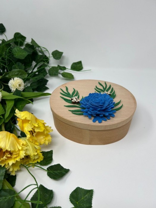 Cutie de Bijuterii din Lemn , Decorata cu Floare Albastra din Fetru