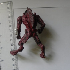 bnk jc Figurina neidentificata - posibil Halo Wars