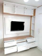 Mobilier la comandă