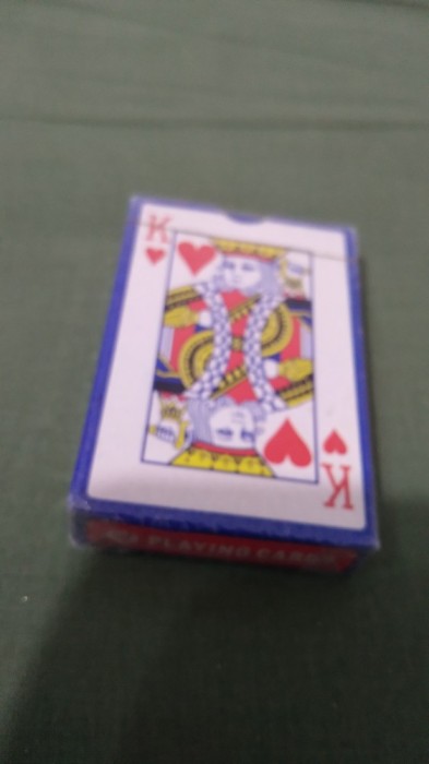 SET CARTI JOC NOI SIGILATE