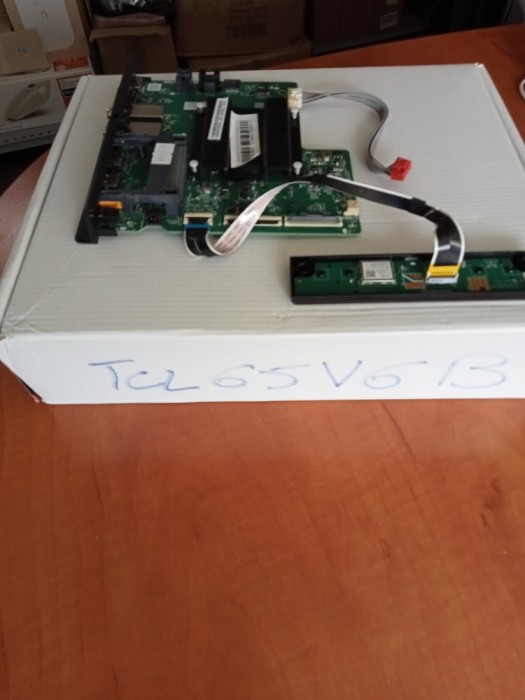 Placa digitala TCL 65V6B