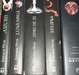 AMURG SAGA STEPHENIE MEYER (5 VOL) EDITIE CARTONATA