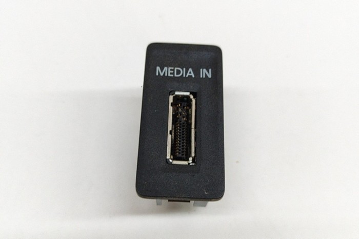 Port USB/AUX-In VW GOLF VII 5G1, BQ1, BE1, BE2 2015 OEM: 5G0035222A,5Q0035736 25796307