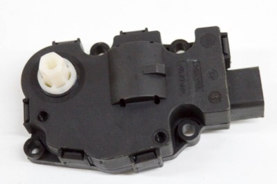 Motoras clapetă aeroterma AUDI A4 Avant 8K5, B8 2010 OEM: K9749005 21467378 foto