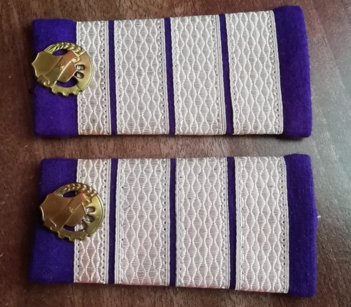 C2 43 - Grade militare - plutonier adjutant principal finante - de colectie!