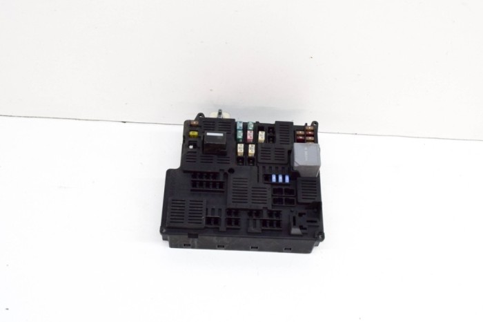 Modul panou de siguranțe VOLVO V90 II 2017 OEM: 31473570 20573791