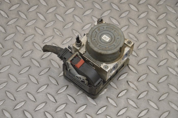 Pompa ABS VW GOLF VII 5G1, BQ1, BE1, BE2 2015 OEM: Hatchback | 17948860