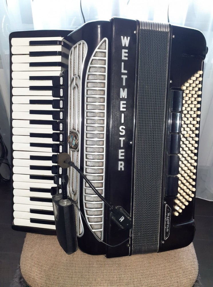 Vand acordeon WELTMEISTER SUPITA | arhiva Okazii.ro