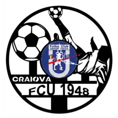 Ceas de perete decorativ realizat din disc de vinil, Model FCU Craiova 1948, Fotbalist in Foarfeca si Mingi, Text Craiova FCU 1948, Negru, 30 cm
