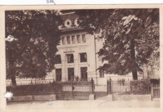 AMS - ILUSTRATA 1343, BOTOSANI - PALATUL DE JUSTITIE, ANUL 1957, cu perforari foto