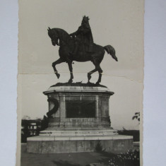 Carte poștală foto deteriorată Iași:Statuia lui Ștefan cel Mare,necirc.1939