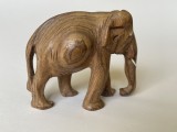 Elefant sculptat din lemn de esenta exotica