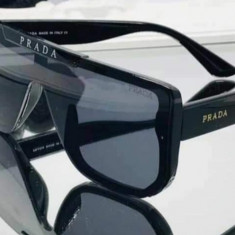 Ochelari de soare Prada