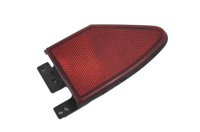 Reflector bara de protecție dreapta spate TESLA MODEL S 2016 OEM: 1022421-00-C 23170740