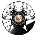 Ceas de perete decorativ realizat din disc de vinil, Model Doberman Pinscher, Portrete Simetrice Caine Guard, Negru Premium, 30 cm