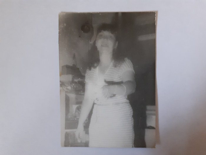 Fotografie 6/9 cm cu femeie