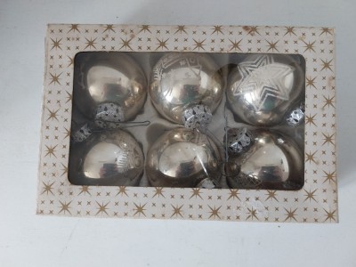 Lot 6 globuri vechi vintage West Germany, Craciun,cca 6cm diametru, aringtii cu decor alb foto